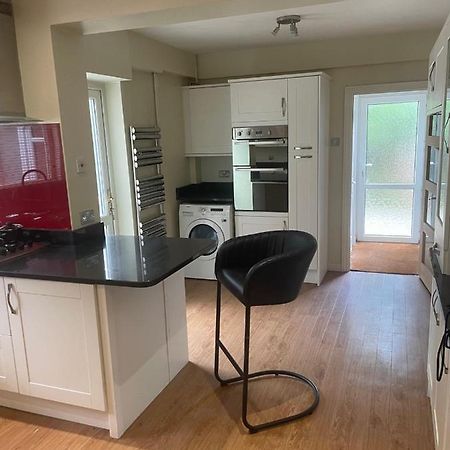 5 Bed House, 32 Tutbury Avenue, Cannon Park, Coventry, Cv4 7Bjヴィラ エクステリア 写真
