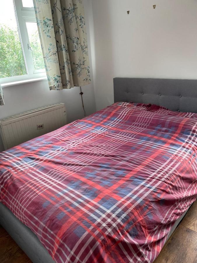 5 Bed House, 32 Tutbury Avenue, Cannon Park, Coventry, Cv4 7Bjヴィラ エクステリア 写真